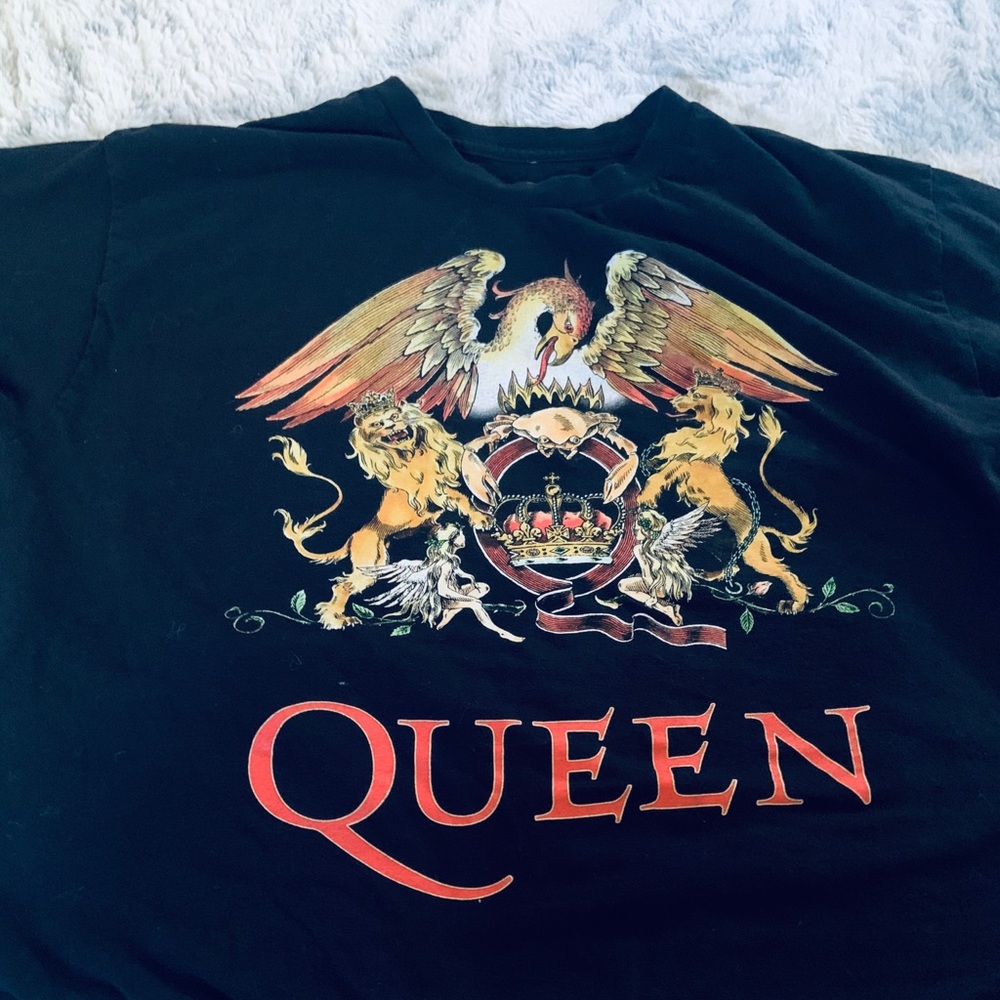 Queen band tee
